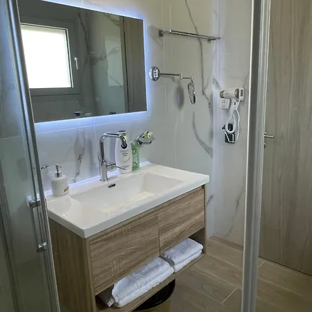 Whte One Bedroom * Minia