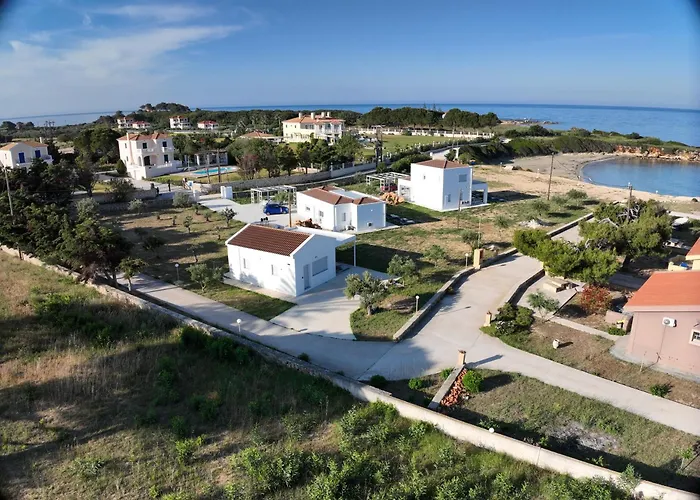 Whte One Bedroom Villa *